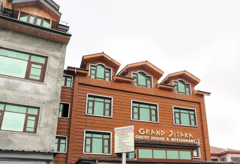 ホテル Oyo 71508  Grand Sitara