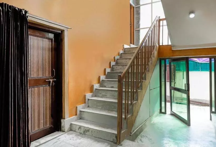 ホテル Oyo 71508  Grand Sitara