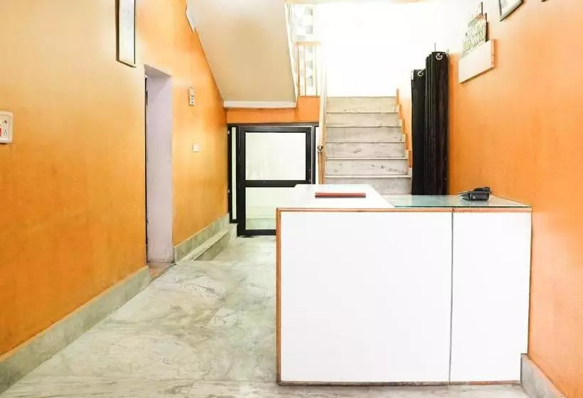 ホテル Oyo 71508  Grand Sitara