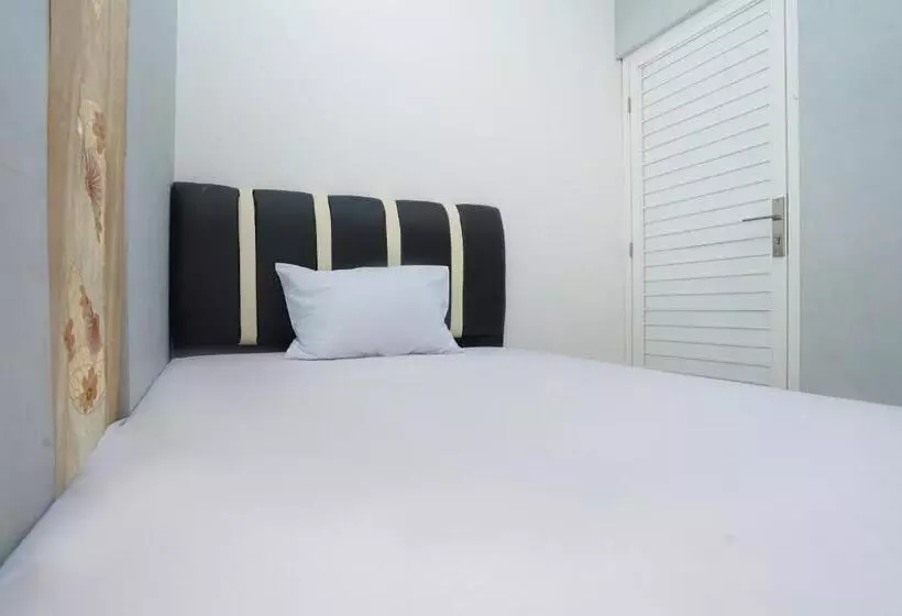 هتل Oyo Life 2498 Kost Putri Purimas 23