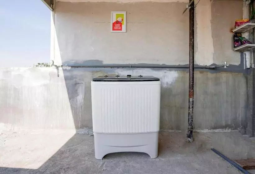 هتل Oyo Life 2498 Kost Putri Purimas 23