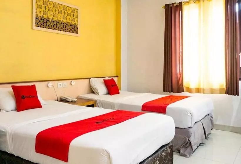 ホテル Reddoorz Near Pelabuhan Jayapura
