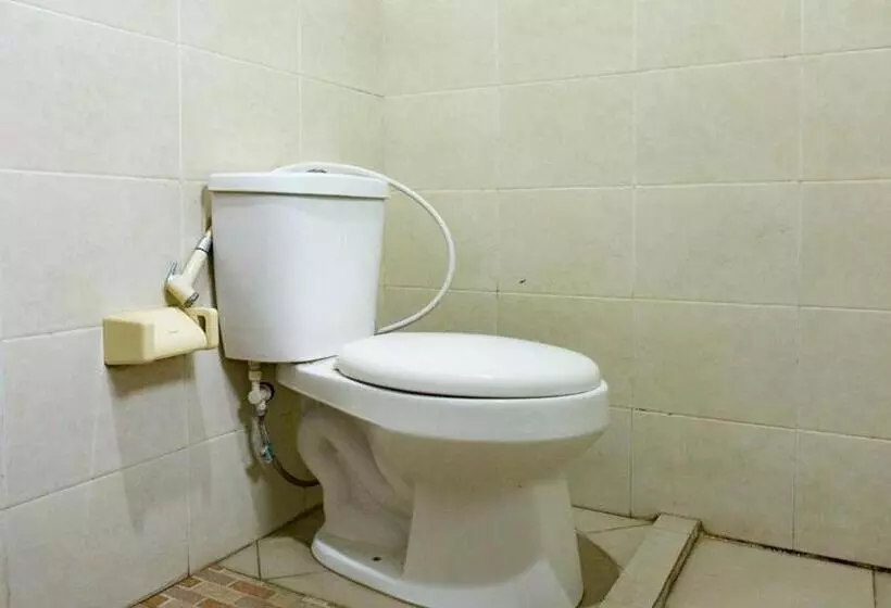 ホテル Reddoorz Near Pelabuhan Jayapura