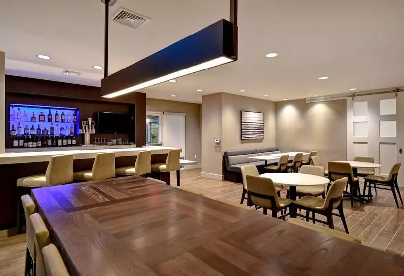 هتل Residence Inn Middletown Goshen