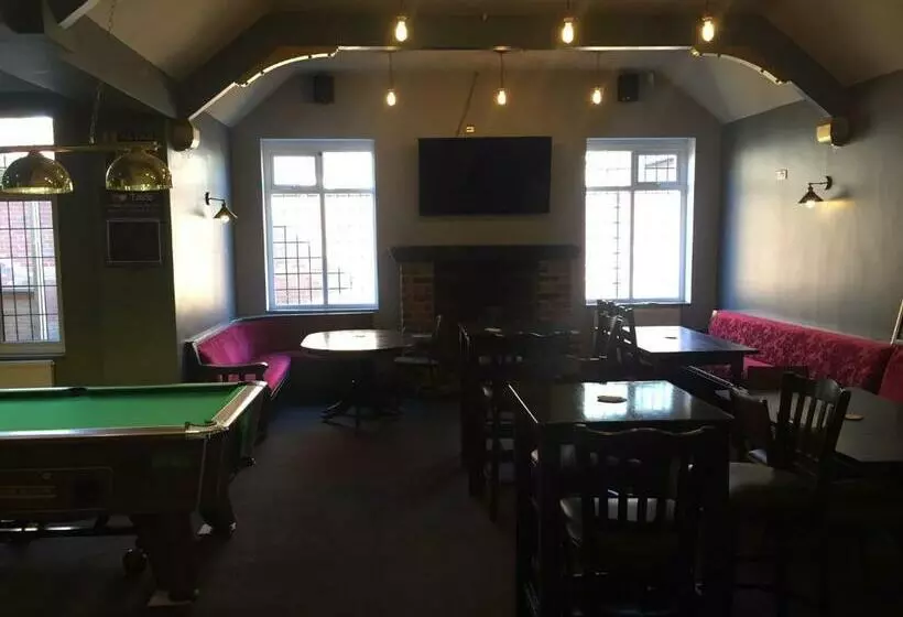 Hotelli The Woodhouse Inn