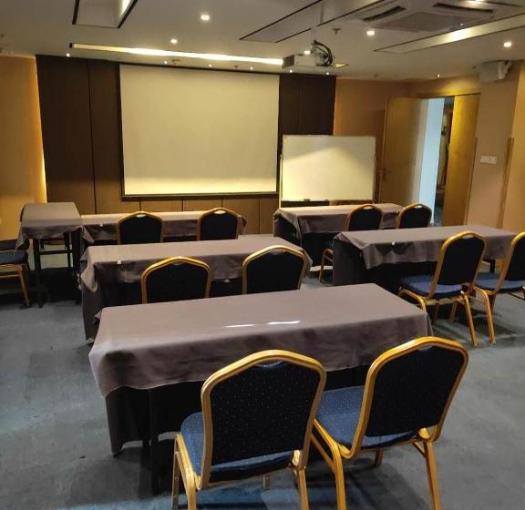 فندق Yitel Collection Taiyuan Shuangta Xi Street