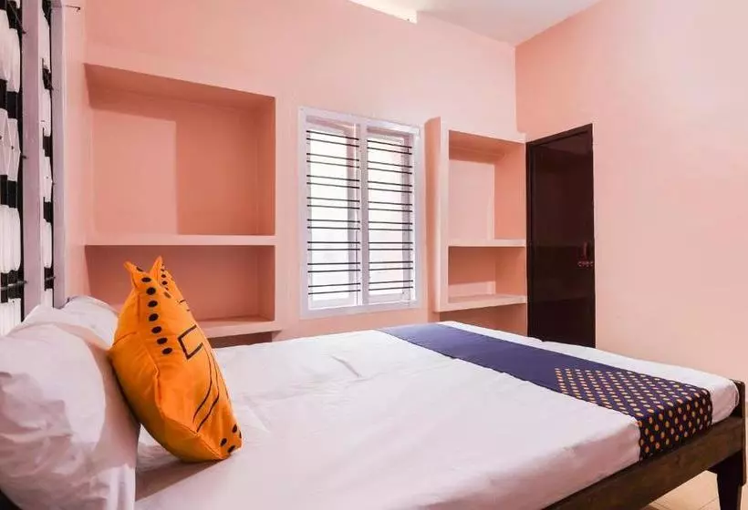 Vaccinated Staff Spot On 68111 Jeena Motels