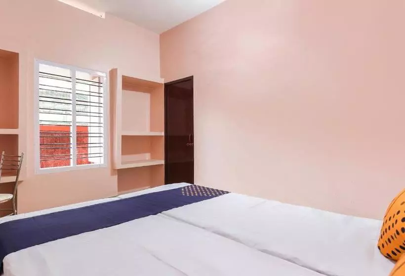 Vaccinated Staff Spot On 68111 Jeena Motels