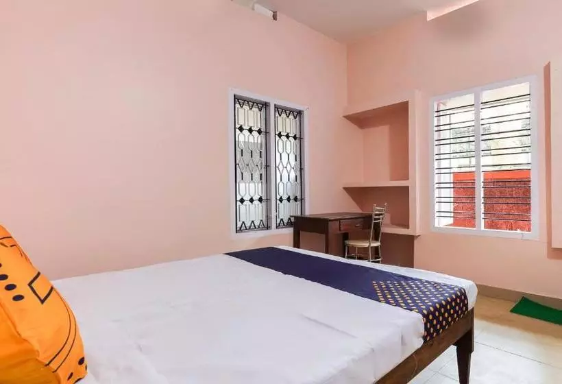 Vaccinated Staff Spot On 68111 Jeena Motels