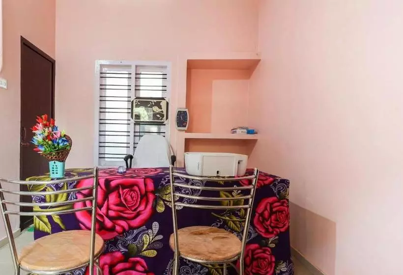 Vaccinated Staff Spot On 68111 Jeena Motels