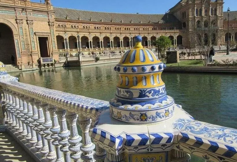 مسافرخانه La Banda Suites