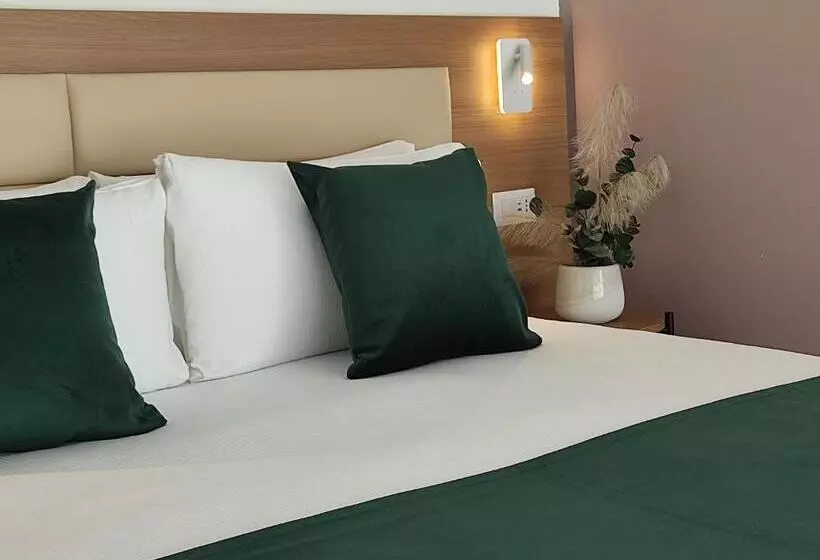 בית מלון כפרי Massimi City Garden