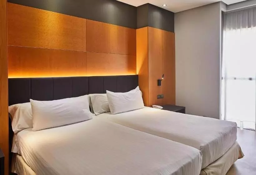 هتل Silken Puerta Madrid