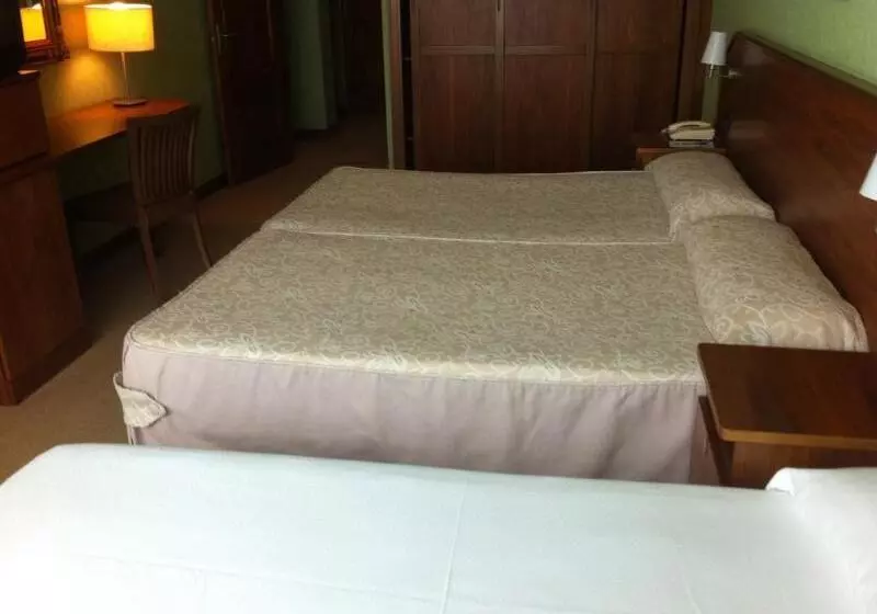 Отель Milagros Golf