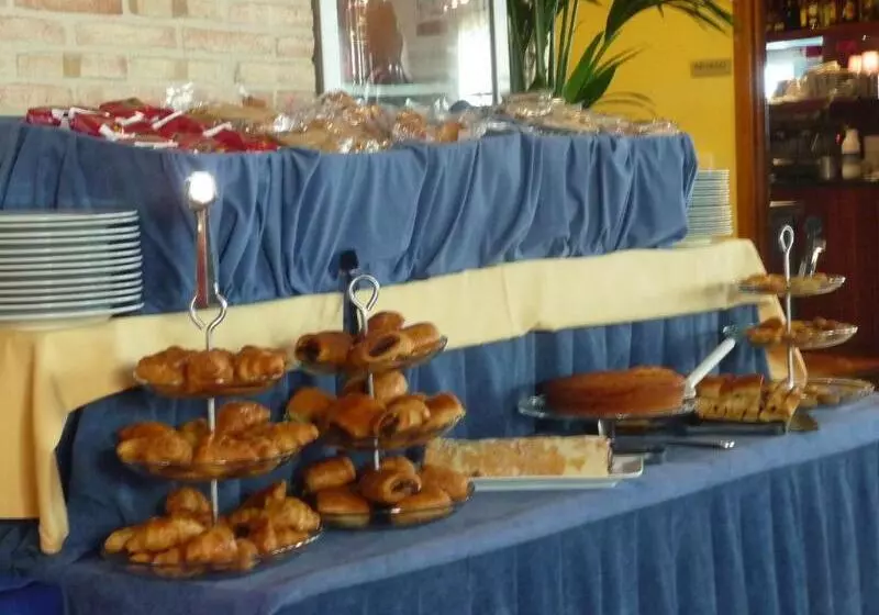 Отель Milagros Golf