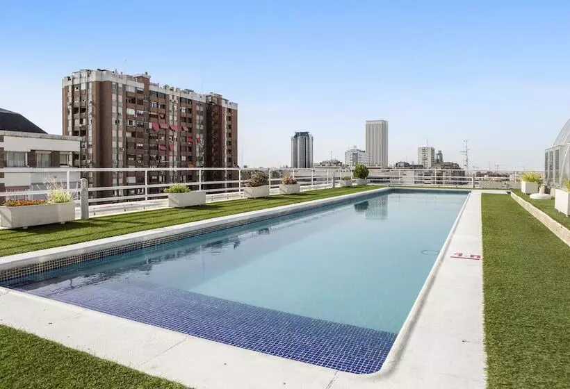 Pierre & Vacances Apartamentos Edificio Eurobuilding 2