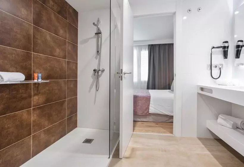 Pierre & Vacances Apartamentos Edificio Eurobuilding 2
