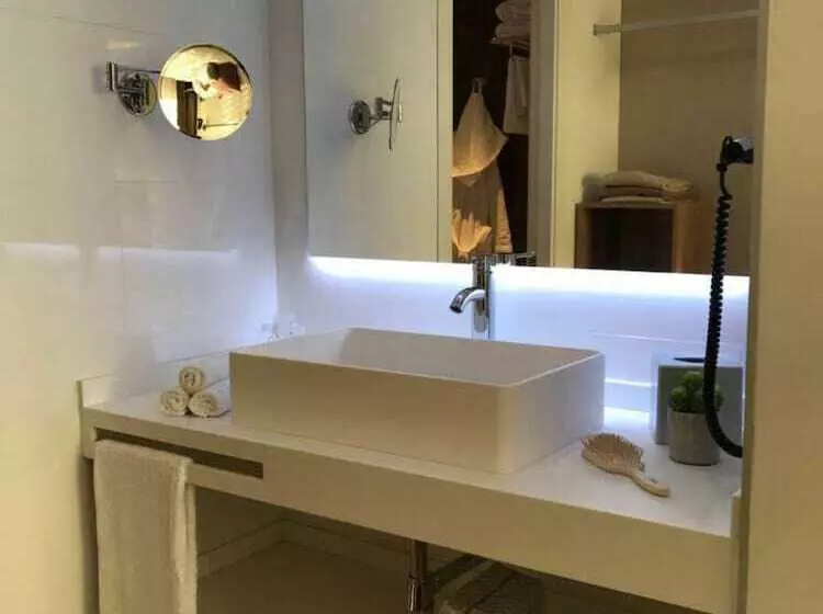 Pierre & Vacances Apartamentos Edificio Eurobuilding 2