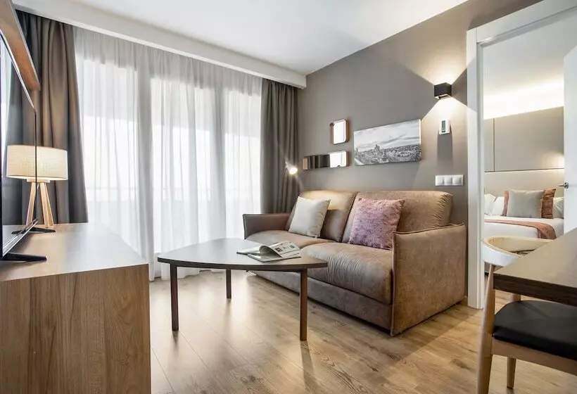 Pierre & Vacances Apartamentos Edificio Eurobuilding 2