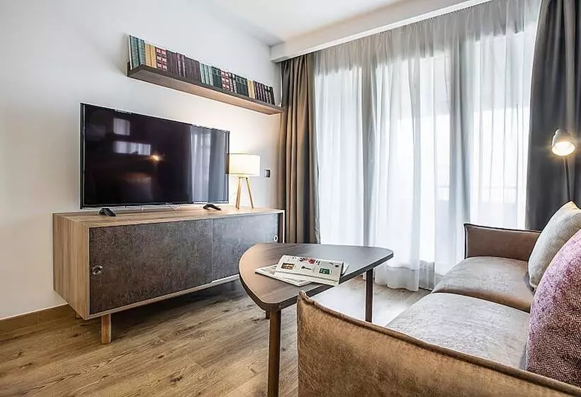 Pierre & Vacances Apartamentos Edificio Eurobuilding 2