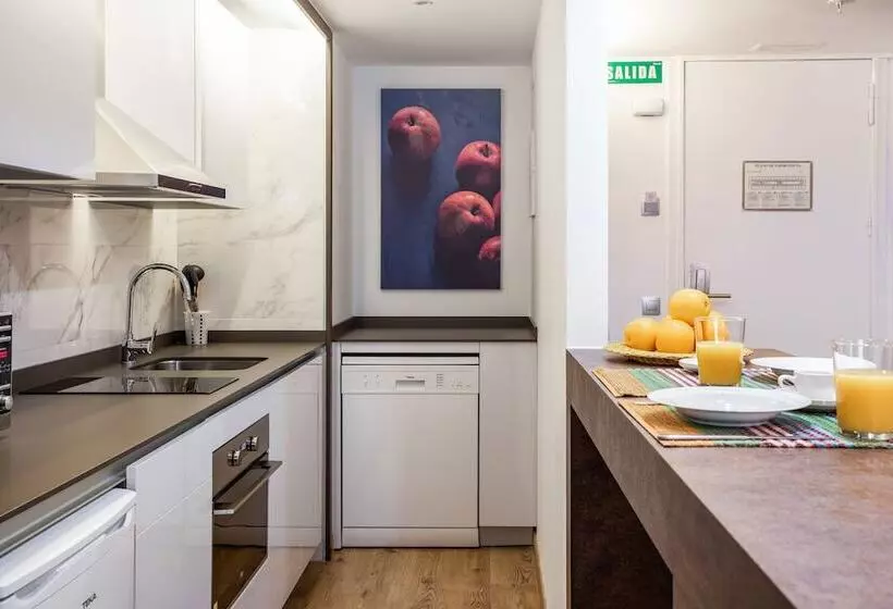 Pierre & Vacances Apartamentos Edificio Eurobuilding 2