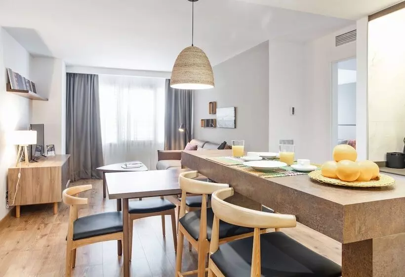 Pierre & Vacances Apartamentos Edificio Eurobuilding 2