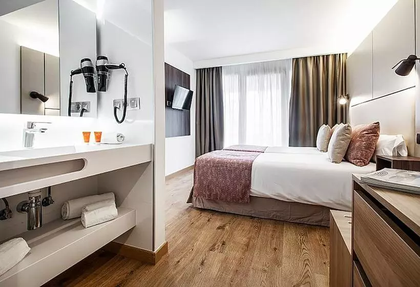 Pierre & Vacances Apartamentos Edificio Eurobuilding 2