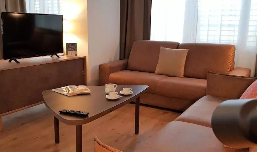 Pierre & Vacances Apartamentos Edificio Eurobuilding 2