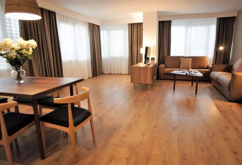 Pierre & Vacances Apartamentos Edificio Eurobuilding 2