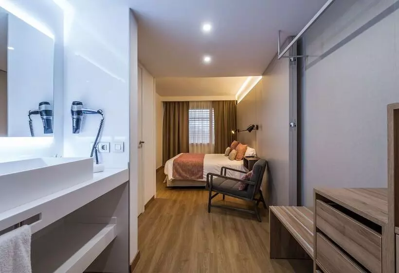 Pierre & Vacances Apartamentos Edificio Eurobuilding 2