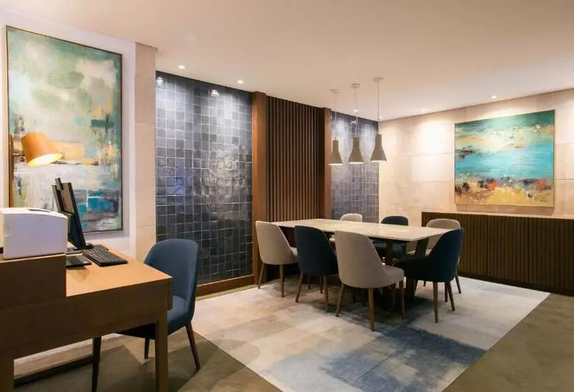 Hotelli Four Points By Sheraton Sesimbra