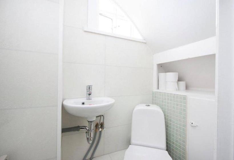 Pensão Esja Guesthouse