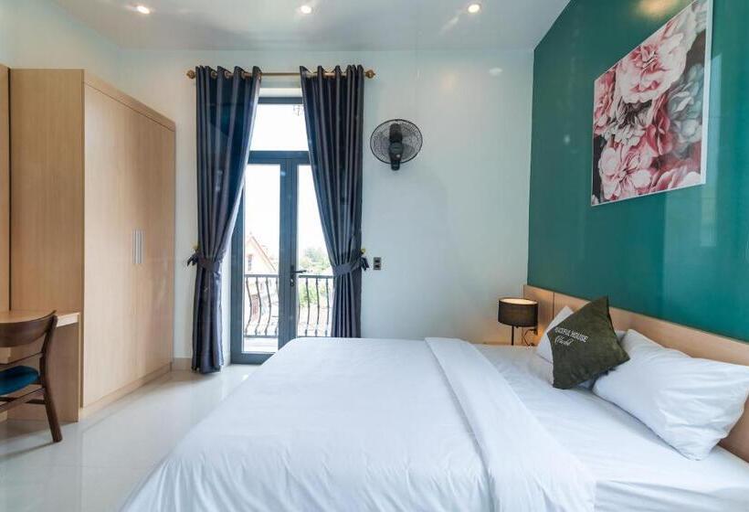 تختخواب و صبحانه Peaceful House Hostel