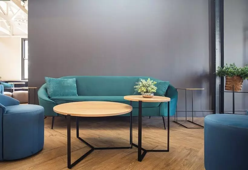 Old Bank Hotel   Lion Roars Hotels & Lodges