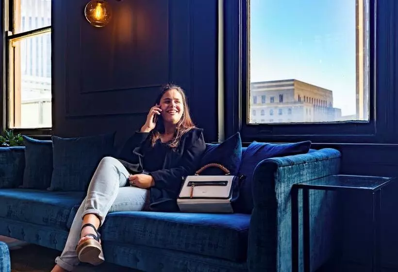 Old Bank Hotel   Lion Roars Hotels & Lodges