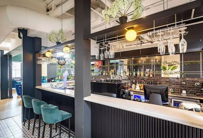 Old Bank Hotel   Lion Roars Hotels & Lodges