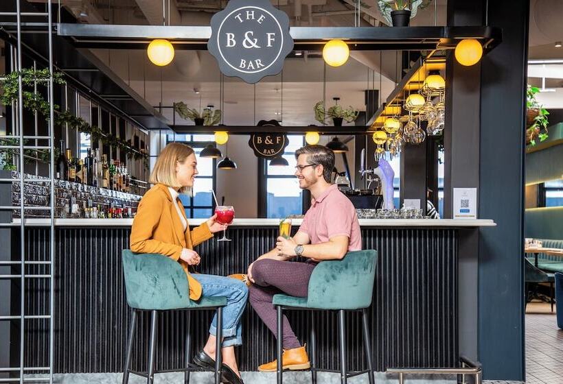 Old Bank Hotel   Lion Roars Hotels & Lodges