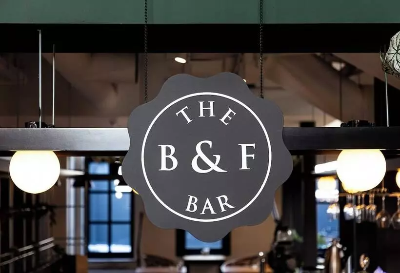 Old Bank Hotel   Lion Roars Hotels & Lodges