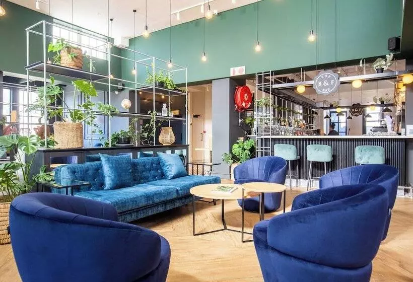 Old Bank Hotel   Lion Roars Hotels & Lodges