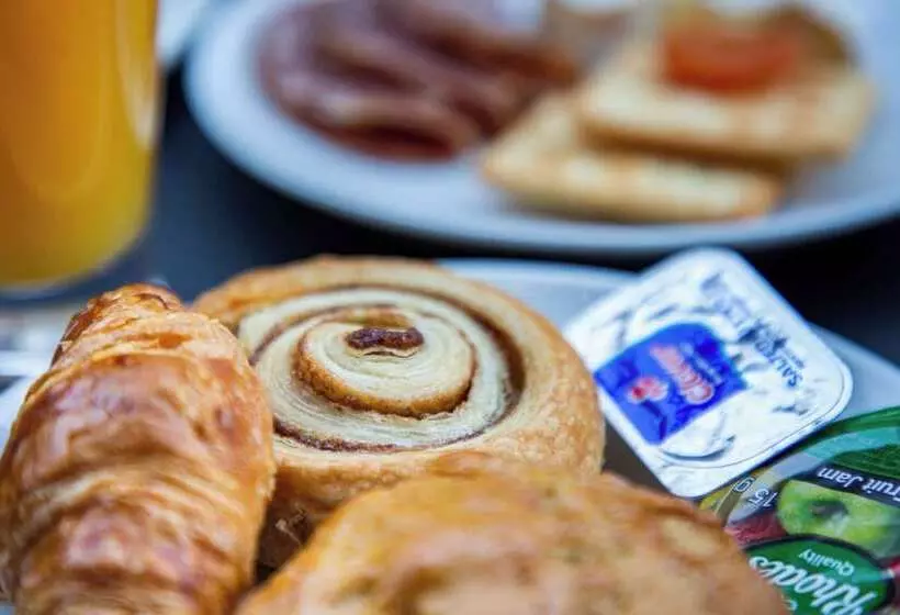 Old Bank Hotel   Lion Roars Hotels & Lodges