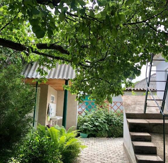 پانسیون Family Guest House