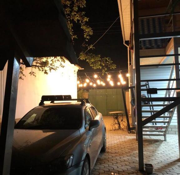 پانسیون Family Guest House