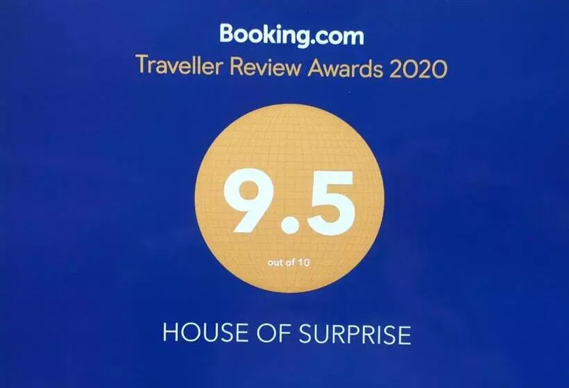 پانسیون House Of Surprise