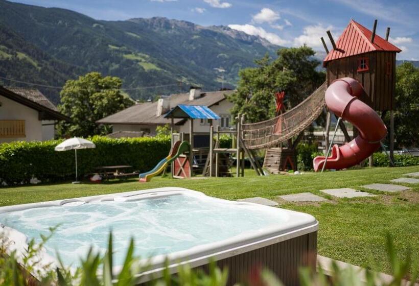 Heidi & Edith Family Apart