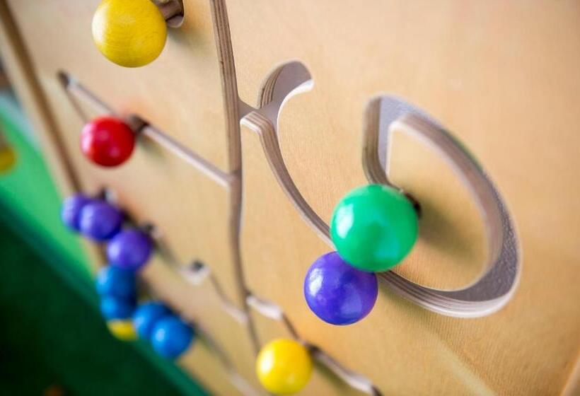 Heidi & Edith Family Apart