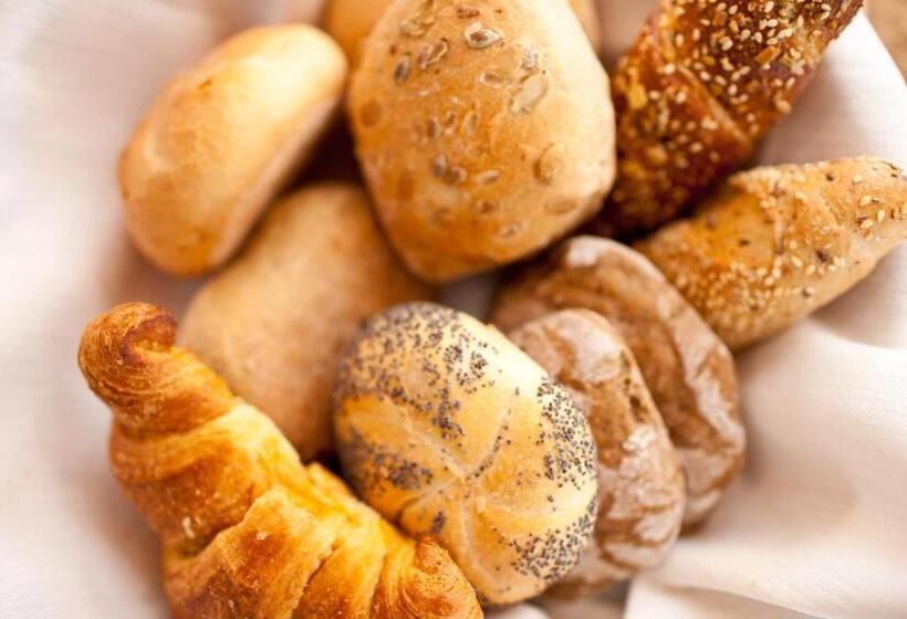 Heidi & Edith Family Apart