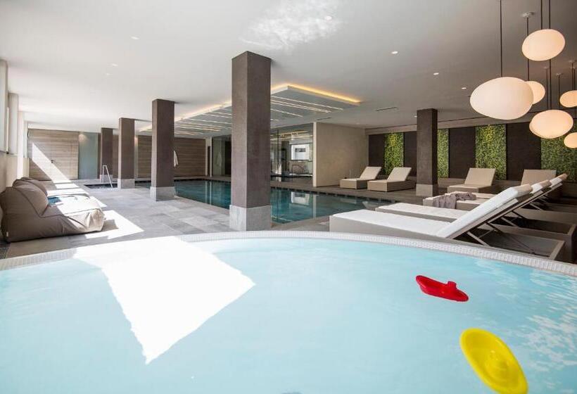 Heidi & Edith Family Apart