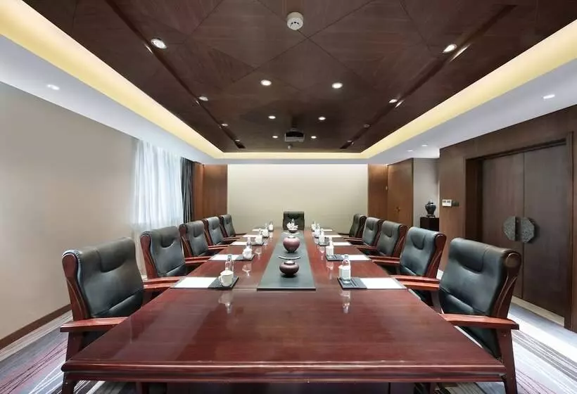 Hotelli Crowne Plaza Yading By Ihg