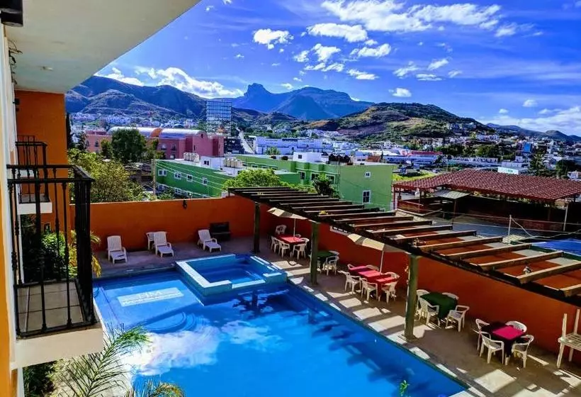 هتل Hacienda Morales