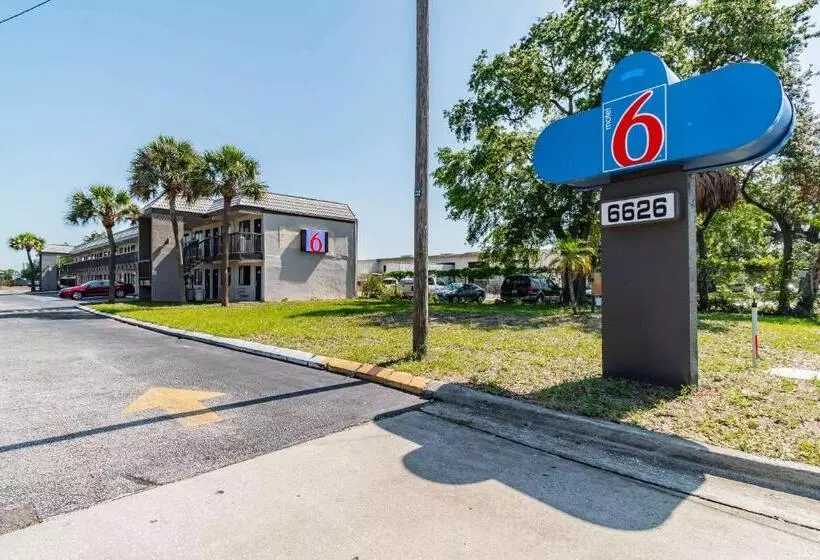 Motel 6 Tampa  Near Fairgrounds  Casino